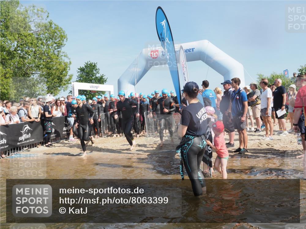 22.06.2025 - Viking Triathlon KatJ http://msf.ph/oto/8063399 22.06.2025 10:02:32 Schwimmen 78, 103, 114, 180, 188, 189, 193, 265, 283, 297, 513, 520, 532, 546, 549 meine-sportfotos.de