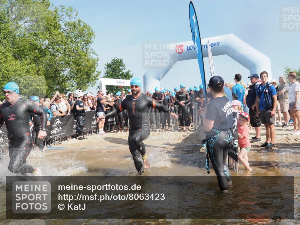 22.06.2025 - Viking Triathlon KatJ http://msf.ph/oto/8063423 22.06.2025 10:02:33 Schwimmen 78, 103, 114, 180, 188, 189, 193, 265, 283, 297, 513, 520, 532, 546, 549 meine-sportfotos.de