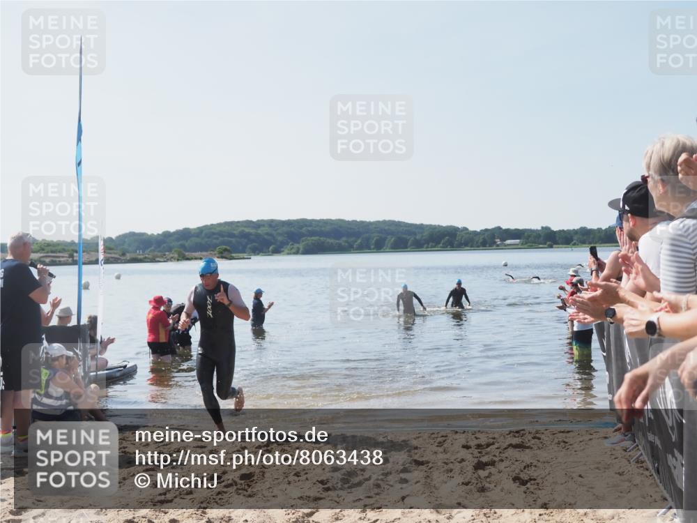 22.06.2025 - Viking Triathlon MichiJ http://msf.ph/oto/8063438 22.06.2025 10:24:55 Schwimmen 4, 329, 521 meine-sportfotos.de