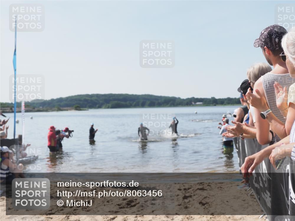 22.06.2025 - Viking Triathlon MichiJ http://msf.ph/oto/8063456 22.06.2025 10:24:59 Schwimmen 4, 521 meine-sportfotos.de