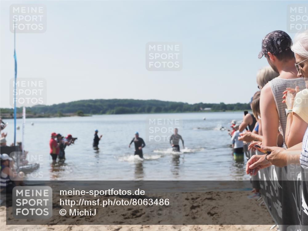 22.06.2025 - Viking Triathlon MichiJ http://msf.ph/oto/8063486 22.06.2025 10:25:03 Schwimmen 4, 521 meine-sportfotos.de