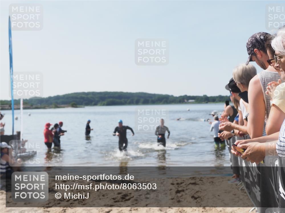 22.06.2025 - Viking Triathlon MichiJ http://msf.ph/oto/8063503 22.06.2025 10:25:04 Schwimmen 4, 521 meine-sportfotos.de
