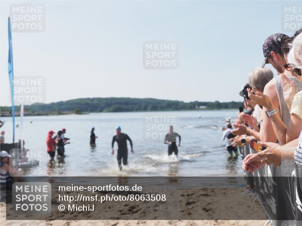 22.06.2025 - Viking Triathlon MichiJ http://msf.ph/oto/8063508 22.06.2025 10:25:05 Schwimmen 4, 521 meine-sportfotos.de