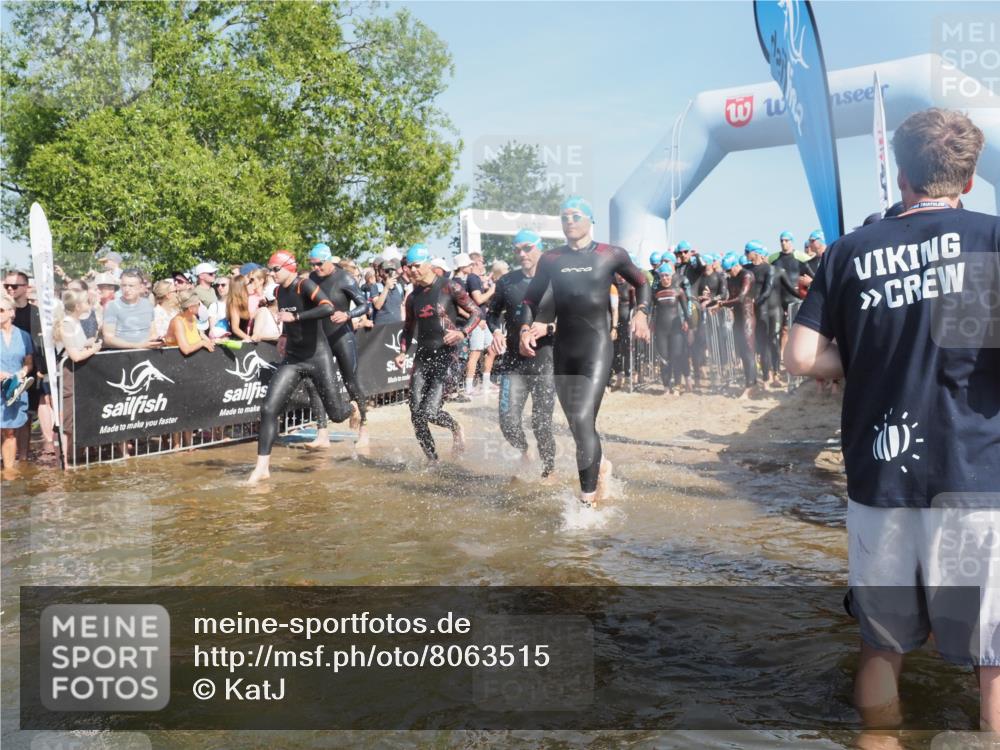 22.06.2025 - Viking Triathlon KatJ http://msf.ph/oto/8063515 22.06.2025 10:02:49 Schwimmen 5, 40, 43, 98, 164, 323, 340, 366, 427, 429, 430, 486, 548, 552, 554, 608 meine-sportfotos.de