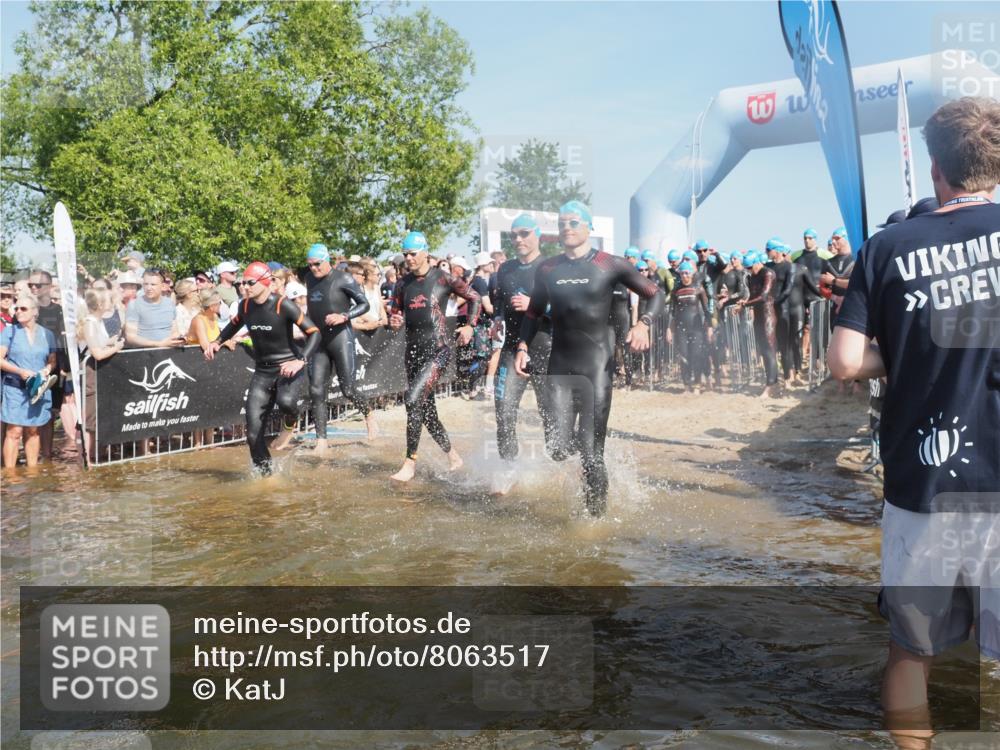 22.06.2025 - Viking Triathlon KatJ http://msf.ph/oto/8063517 22.06.2025 10:02:49 Schwimmen 5, 40, 43, 98, 164, 323, 340, 366, 427, 429, 430, 486, 548, 552, 554, 608 meine-sportfotos.de