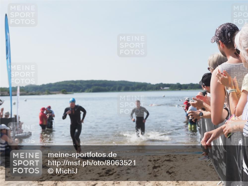 22.06.2025 - Viking Triathlon MichiJ http://msf.ph/oto/8063521 22.06.2025 10:25:07 Schwimmen 4, 521 meine-sportfotos.de