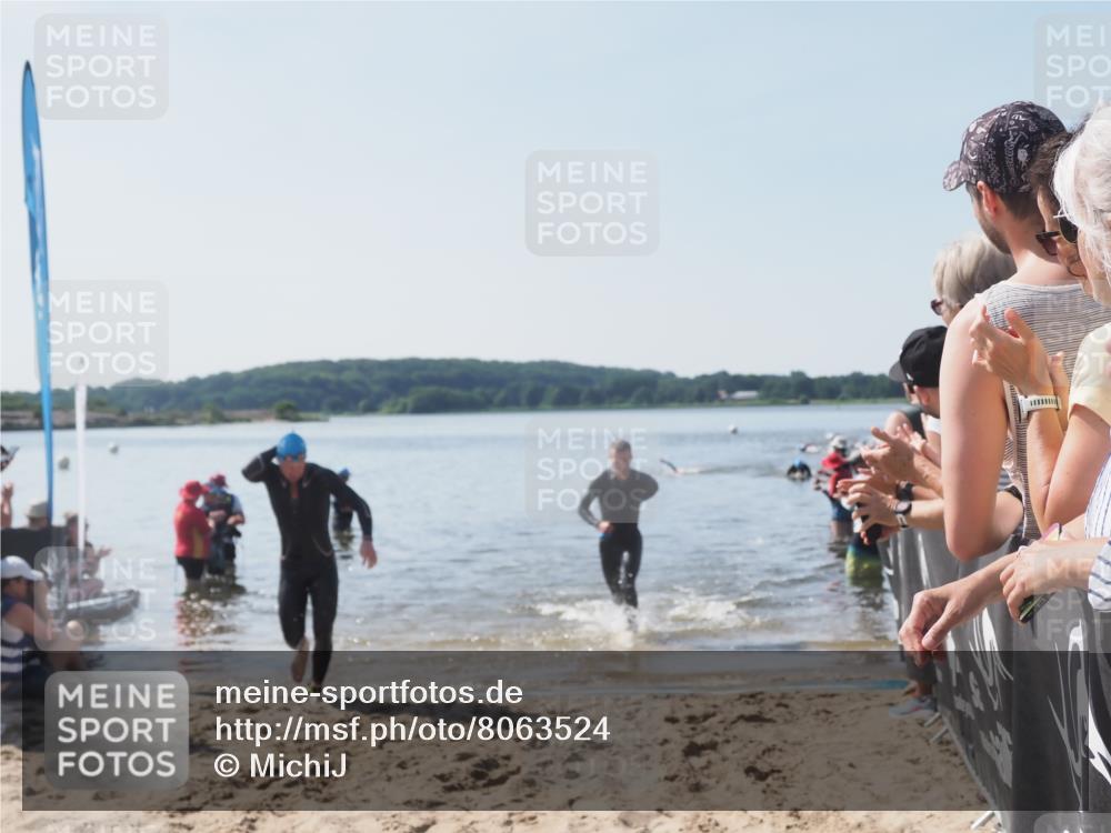 22.06.2025 - Viking Triathlon MichiJ http://msf.ph/oto/8063524 22.06.2025 10:25:07 Schwimmen 4, 521 meine-sportfotos.de