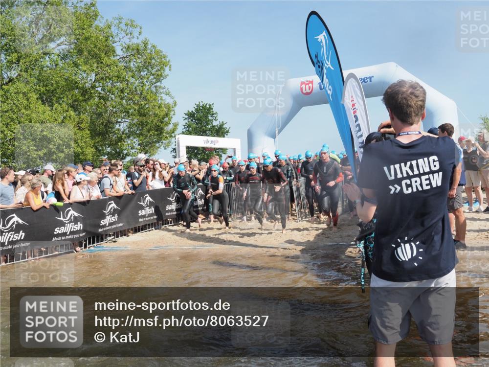 22.06.2025 - Viking Triathlon KatJ http://msf.ph/oto/8063527 22.06.2025 10:02:52 Schwimmen 5, 40, 43, 98, 154, 164, 323, 340, 430, 475, 486, 548, 552, 554, 608 meine-sportfotos.de