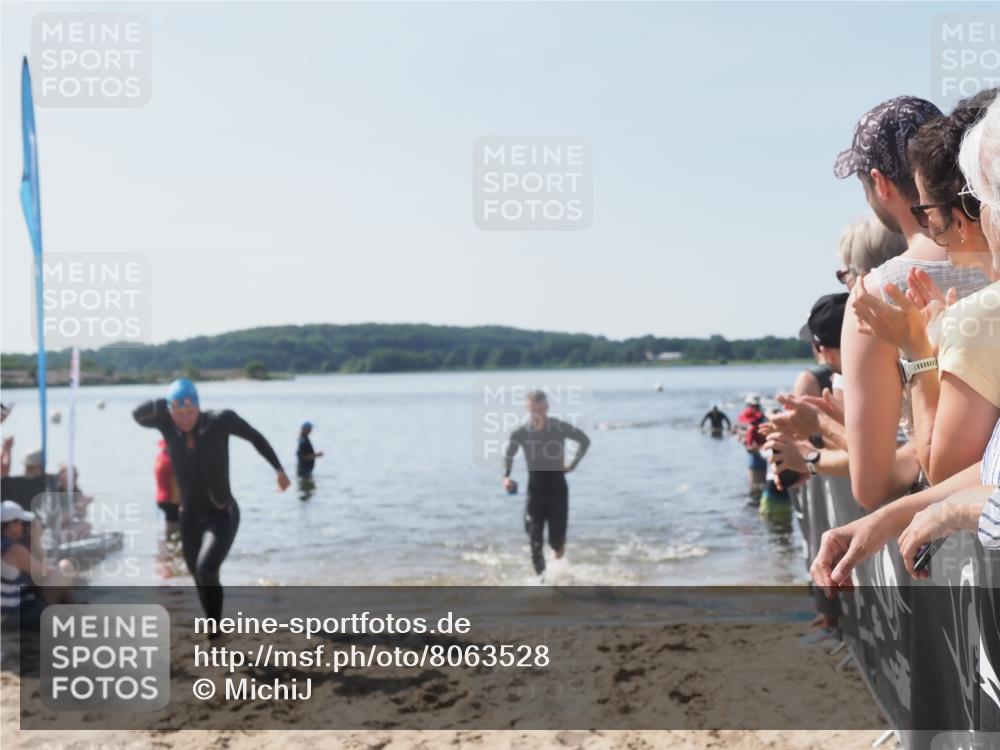 22.06.2025 - Viking Triathlon MichiJ http://msf.ph/oto/8063528 22.06.2025 10:25:07 Schwimmen 4, 521 meine-sportfotos.de