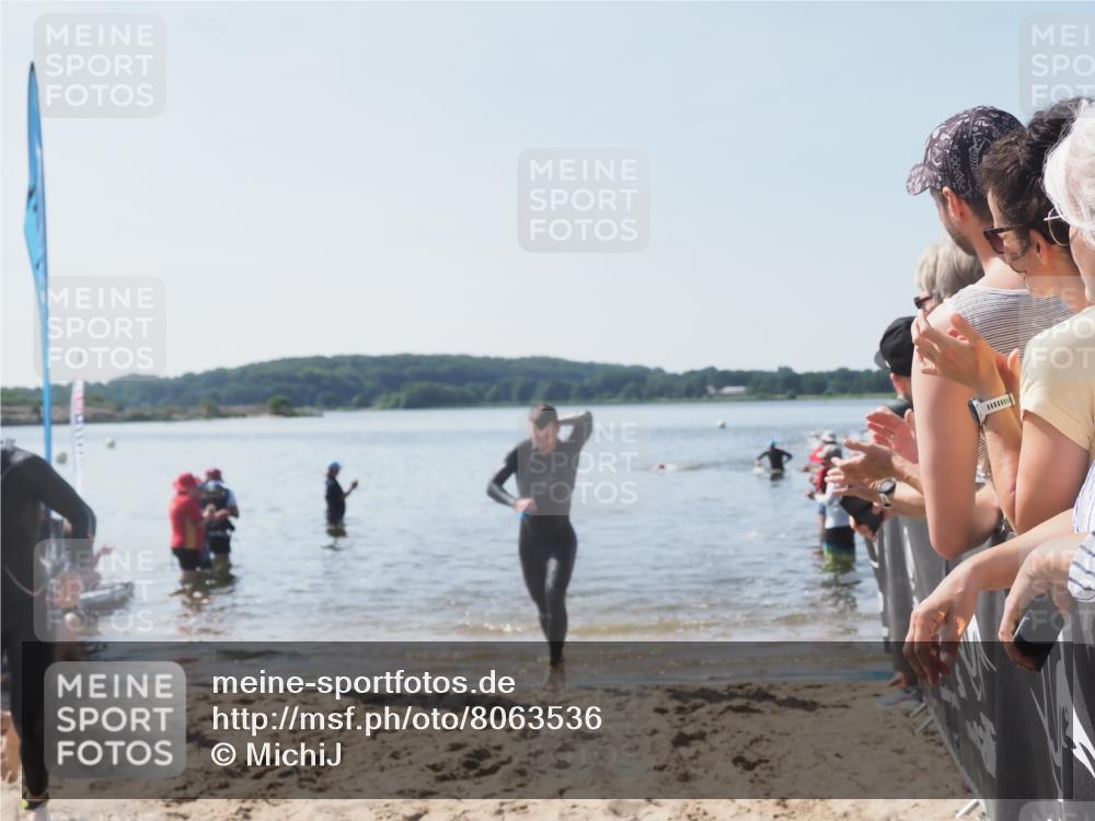 22.06.2025 - Viking Triathlon MichiJ http://msf.ph/oto/8063536 22.06.2025 10:25:08 Schwimmen 4, 521 meine-sportfotos.de