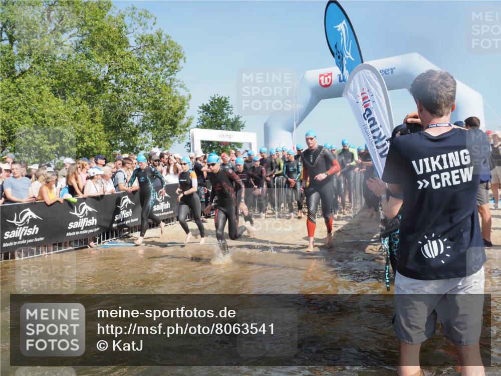 22.06.2025 - Viking Triathlon KatJ http://msf.ph/oto/8063541 22.06.2025 10:02:53 Schwimmen 5, 40, 43, 47, 98, 154, 164, 323, 340, 430, 475, 486, 548, 552, 554, 608 meine-sportfotos.de