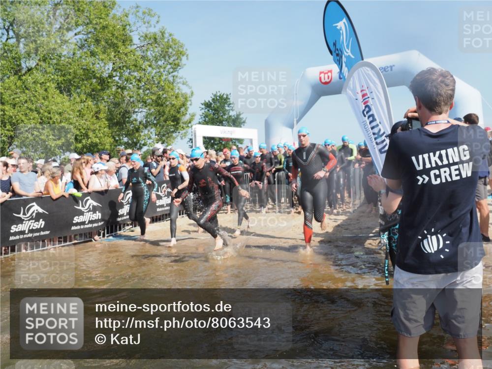 22.06.2025 - Viking Triathlon KatJ http://msf.ph/oto/8063543 22.06.2025 10:02:53 Schwimmen 5, 40, 43, 47, 98, 154, 164, 323, 340, 430, 475, 486, 548, 552, 554, 608 meine-sportfotos.de