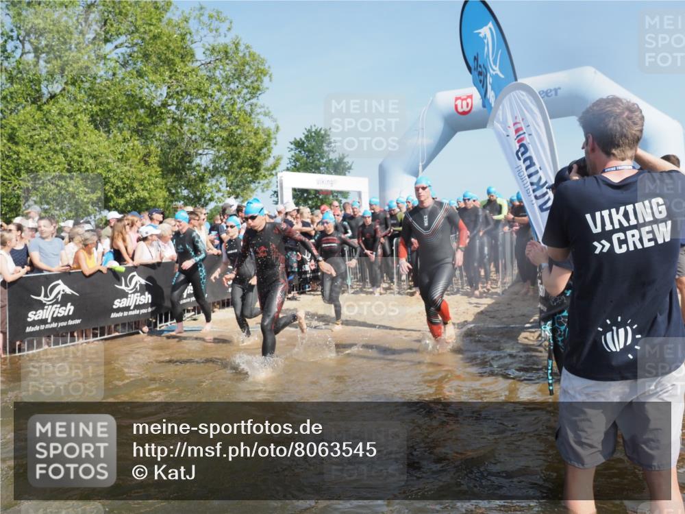 22.06.2025 - Viking Triathlon KatJ http://msf.ph/oto/8063545 22.06.2025 10:02:53 Schwimmen 5, 40, 43, 47, 98, 154, 164, 323, 340, 430, 475, 486, 548, 552, 554, 608 meine-sportfotos.de