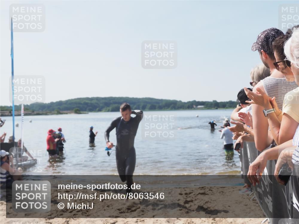 22.06.2025 - Viking Triathlon MichiJ http://msf.ph/oto/8063546 22.06.2025 10:25:09 Schwimmen 4, 521 meine-sportfotos.de