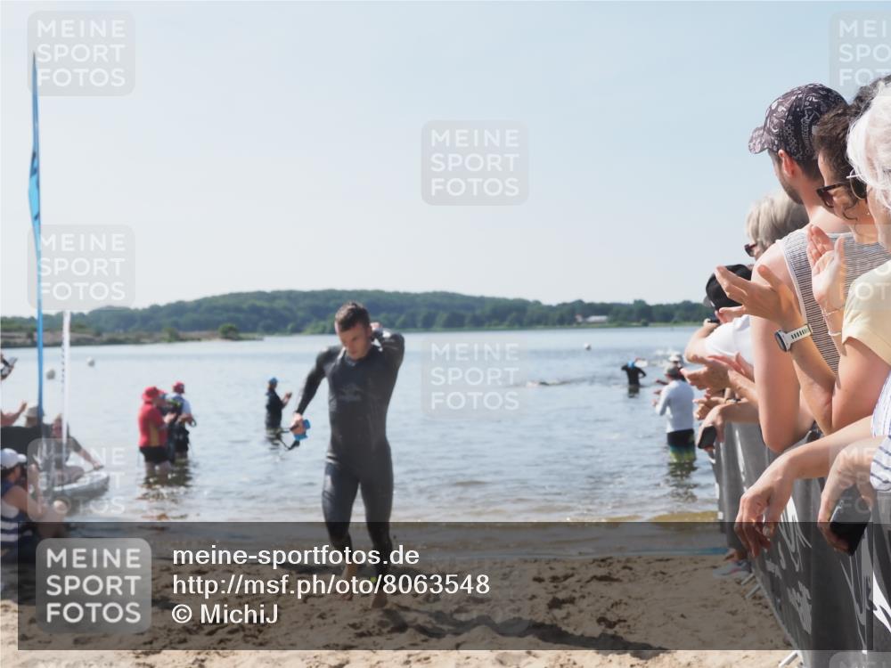 22.06.2025 - Viking Triathlon MichiJ http://msf.ph/oto/8063548 22.06.2025 10:25:09 Schwimmen 4, 521 meine-sportfotos.de