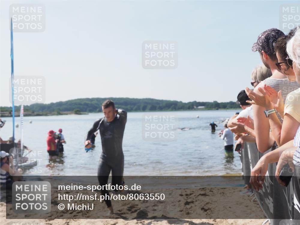 22.06.2025 - Viking Triathlon MichiJ http://msf.ph/oto/8063550 22.06.2025 10:25:09 Schwimmen 4, 521 meine-sportfotos.de