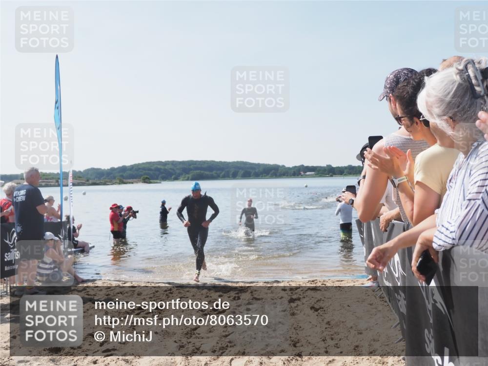 22.06.2025 - Viking Triathlon MichiJ http://msf.ph/oto/8063570 22.06.2025 10:25:29 Schwimmen 2, 122, 641 meine-sportfotos.de