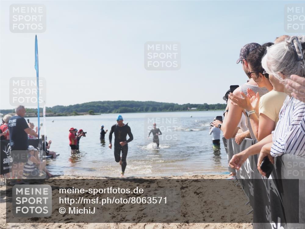 22.06.2025 - Viking Triathlon MichiJ http://msf.ph/oto/8063571 22.06.2025 10:25:29 Schwimmen 2, 122, 641 meine-sportfotos.de