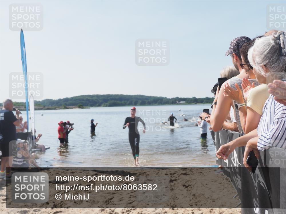 22.06.2025 - Viking Triathlon MichiJ http://msf.ph/oto/8063582 22.06.2025 10:25:32 Schwimmen 2, 122, 420, 641 meine-sportfotos.de