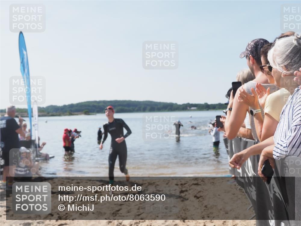 22.06.2025 - Viking Triathlon MichiJ http://msf.ph/oto/8063590 22.06.2025 10:25:33 Schwimmen 2, 420, 641 meine-sportfotos.de