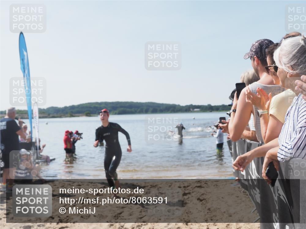 22.06.2025 - Viking Triathlon MichiJ http://msf.ph/oto/8063591 22.06.2025 10:25:33 Schwimmen 2, 420, 641 meine-sportfotos.de