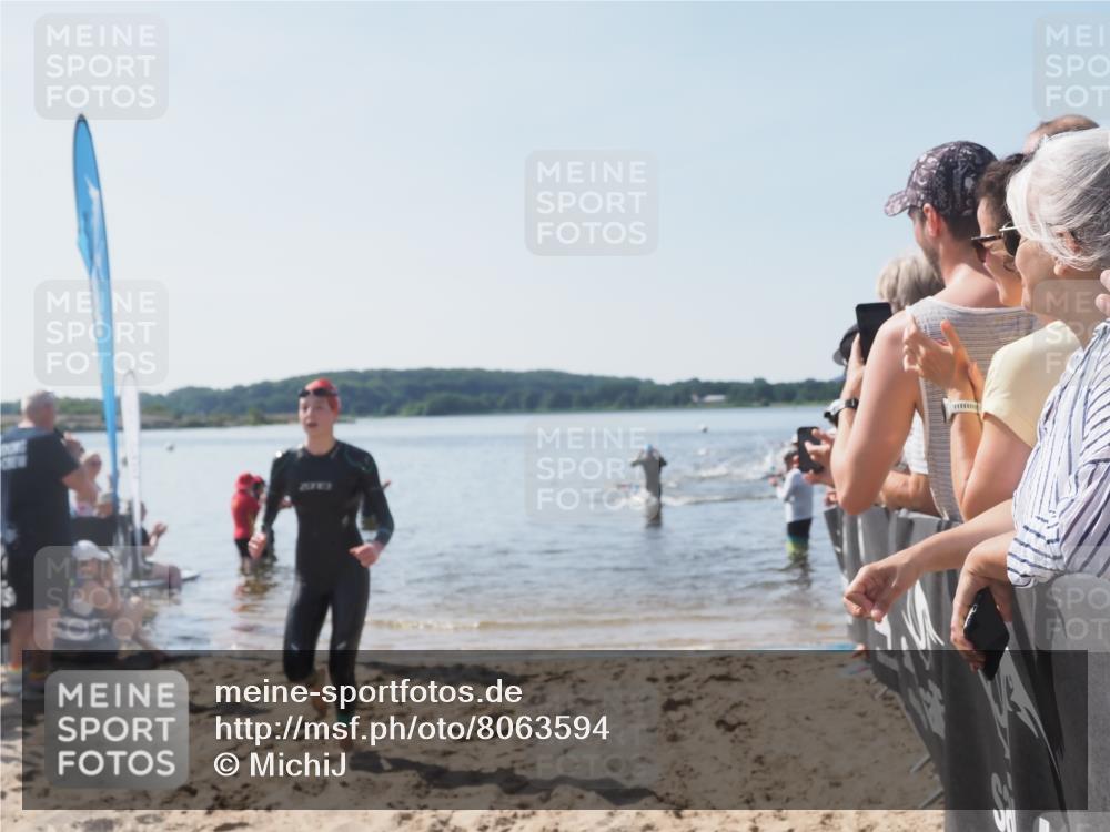22.06.2025 - Viking Triathlon MichiJ http://msf.ph/oto/8063594 22.06.2025 10:25:34 Schwimmen 2, 420, 544, 641 meine-sportfotos.de