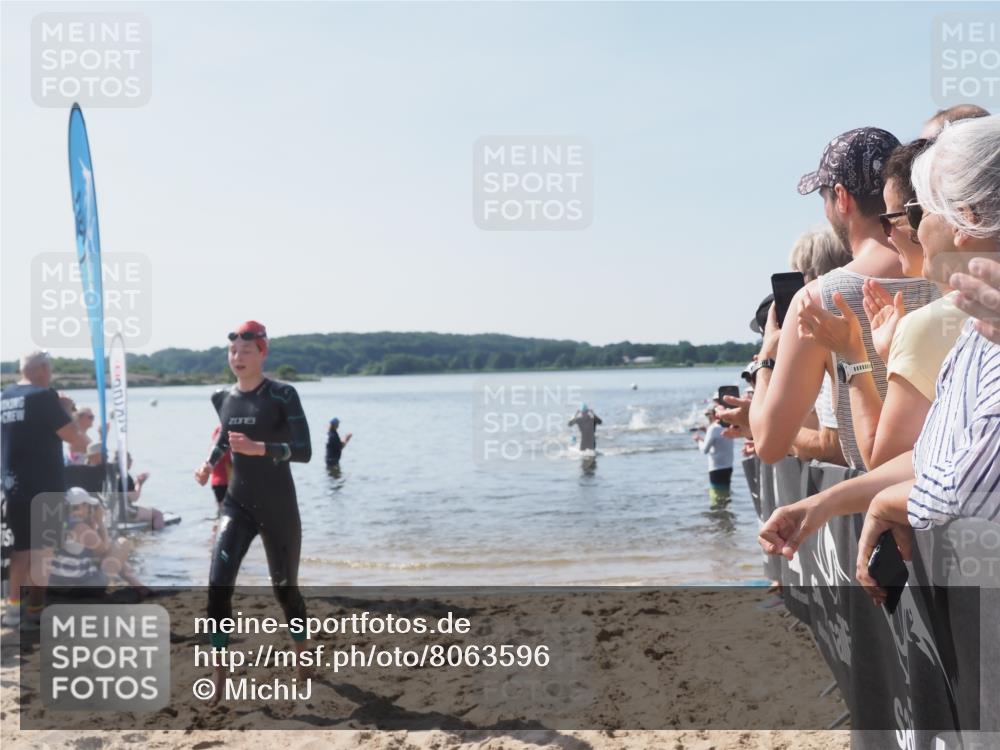 22.06.2025 - Viking Triathlon MichiJ http://msf.ph/oto/8063596 22.06.2025 10:25:34 Schwimmen 2, 420, 544, 641 meine-sportfotos.de