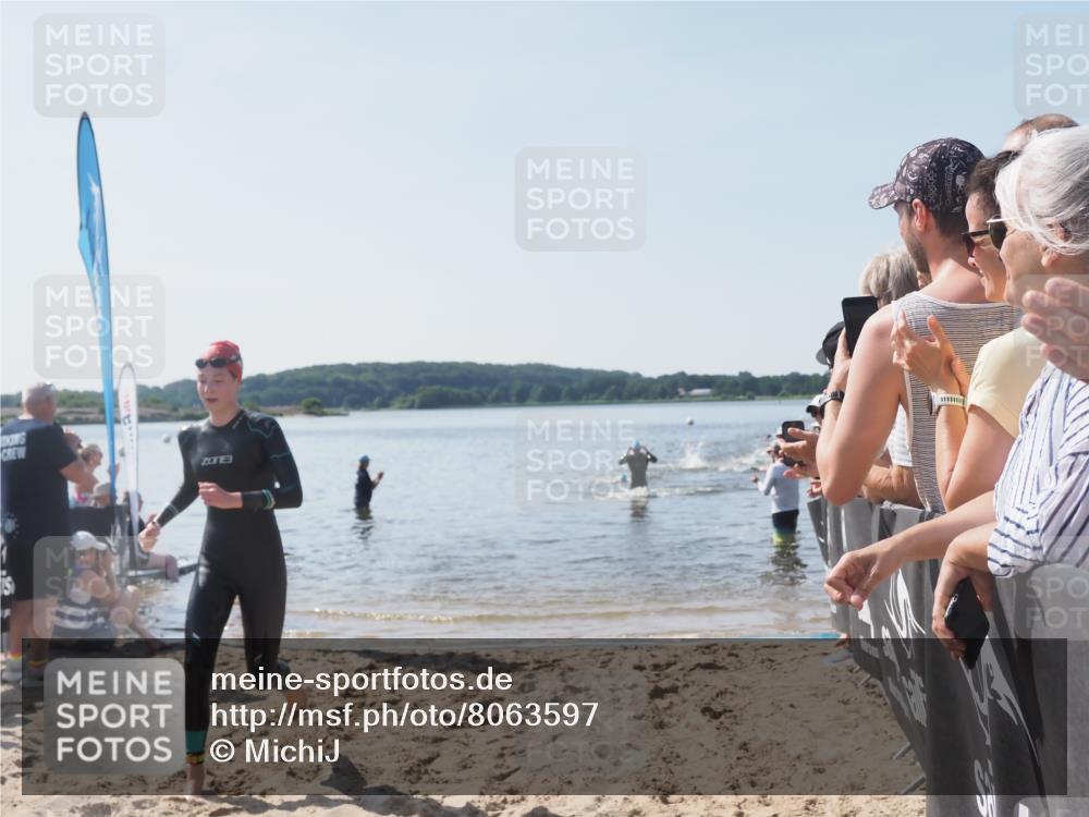 22.06.2025 - Viking Triathlon MichiJ http://msf.ph/oto/8063597 22.06.2025 10:25:34 Schwimmen 2, 420, 544, 641 meine-sportfotos.de