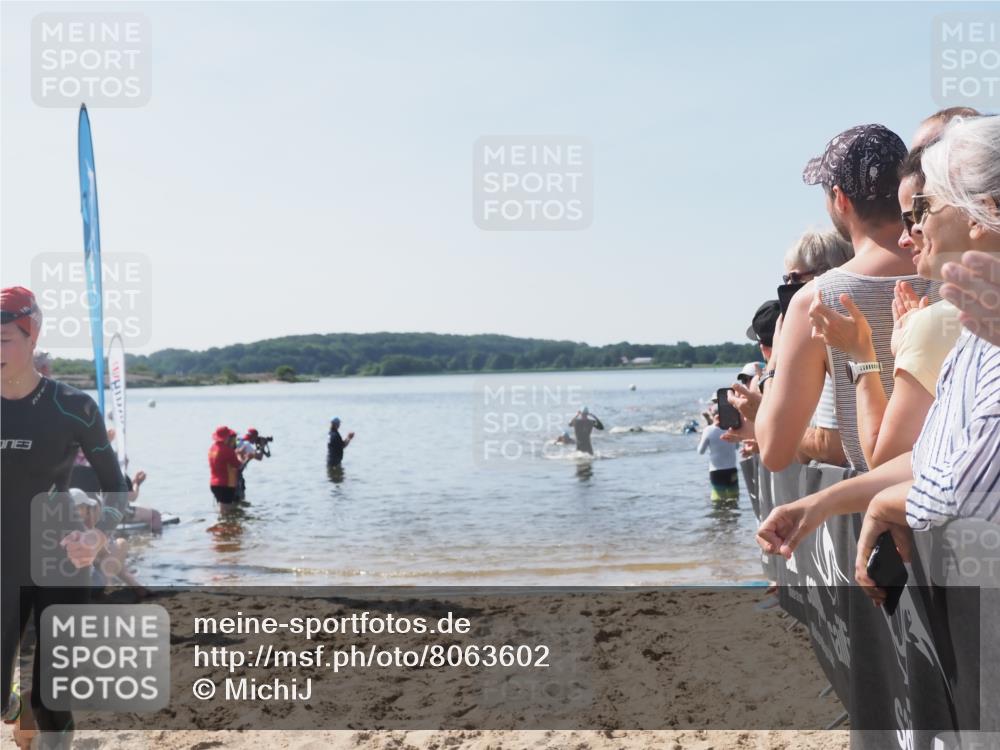 22.06.2025 - Viking Triathlon MichiJ http://msf.ph/oto/8063602 22.06.2025 10:25:34 Schwimmen 2, 420, 544, 641 meine-sportfotos.de
