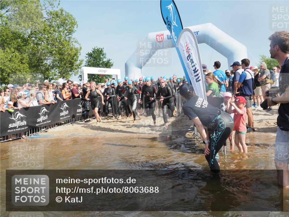 22.06.2025 - Viking Triathlon KatJ http://msf.ph/oto/8063688 22.06.2025 10:03:12 Schwimmen 20, 134, 177, 187, 204, 208, 334, 348, 349, 478, 505, 524, 602, 636, 660 meine-sportfotos.de