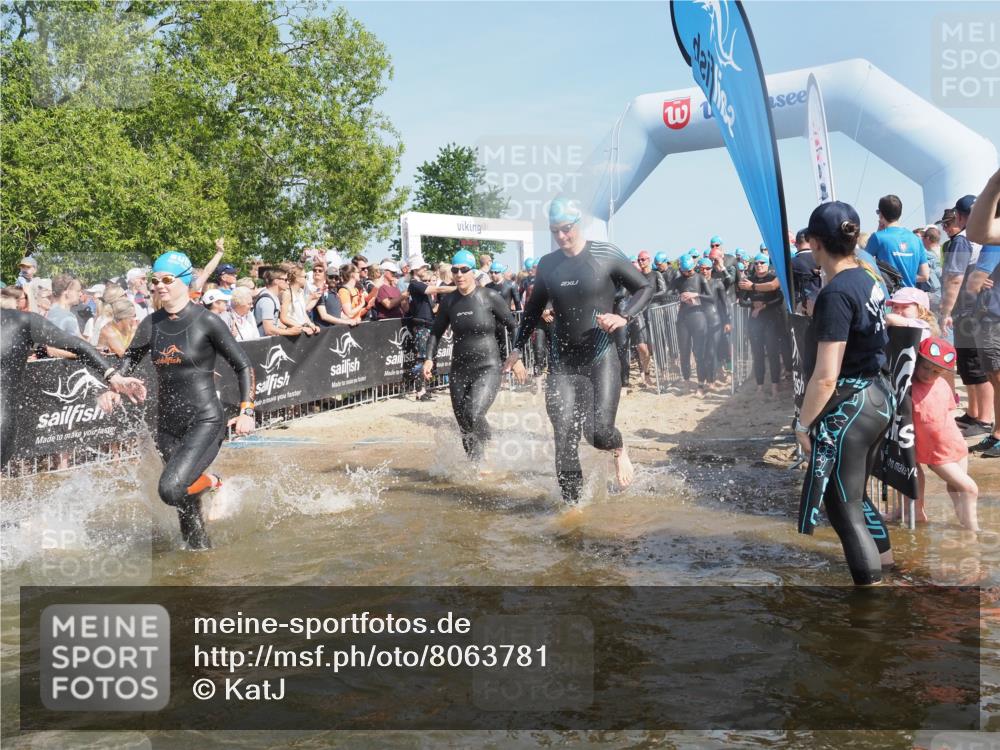 22.06.2025 - Viking Triathlon KatJ http://msf.ph/oto/8063781 22.06.2025 10:03:24 Schwimmen 25, 34, 42, 88, 89, 134, 163, 221, 229, 251, 324, 332, 540, 556 meine-sportfotos.de