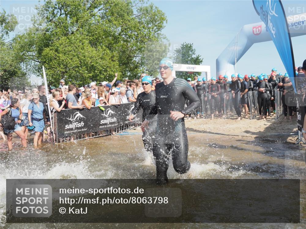 22.06.2025 - Viking Triathlon KatJ http://msf.ph/oto/8063798 22.06.2025 10:03:25 Schwimmen 25, 34, 42, 88, 89, 163, 182, 221, 229, 251, 324, 332, 454, 540, 556 meine-sportfotos.de