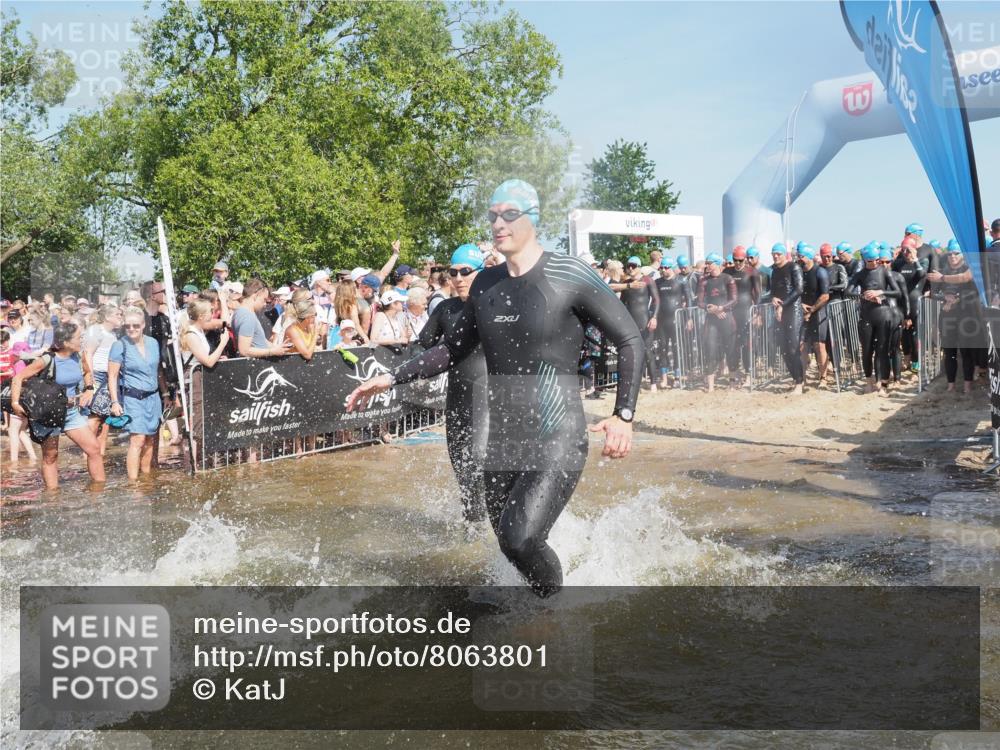 22.06.2025 - Viking Triathlon KatJ http://msf.ph/oto/8063801 22.06.2025 10:03:25 Schwimmen 25, 34, 42, 88, 89, 163, 182, 221, 229, 251, 324, 332, 454, 540, 556 meine-sportfotos.de