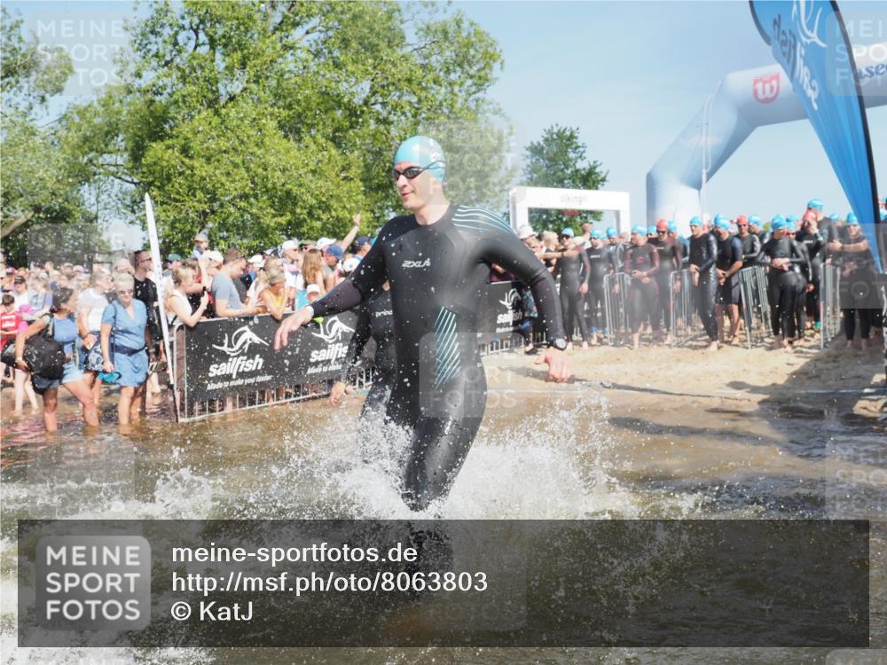 22.06.2025 - Viking Triathlon KatJ http://msf.ph/oto/8063803 22.06.2025 10:03:25 Schwimmen 25, 34, 42, 88, 89, 163, 182, 221, 229, 251, 324, 332, 454, 540, 556 meine-sportfotos.de