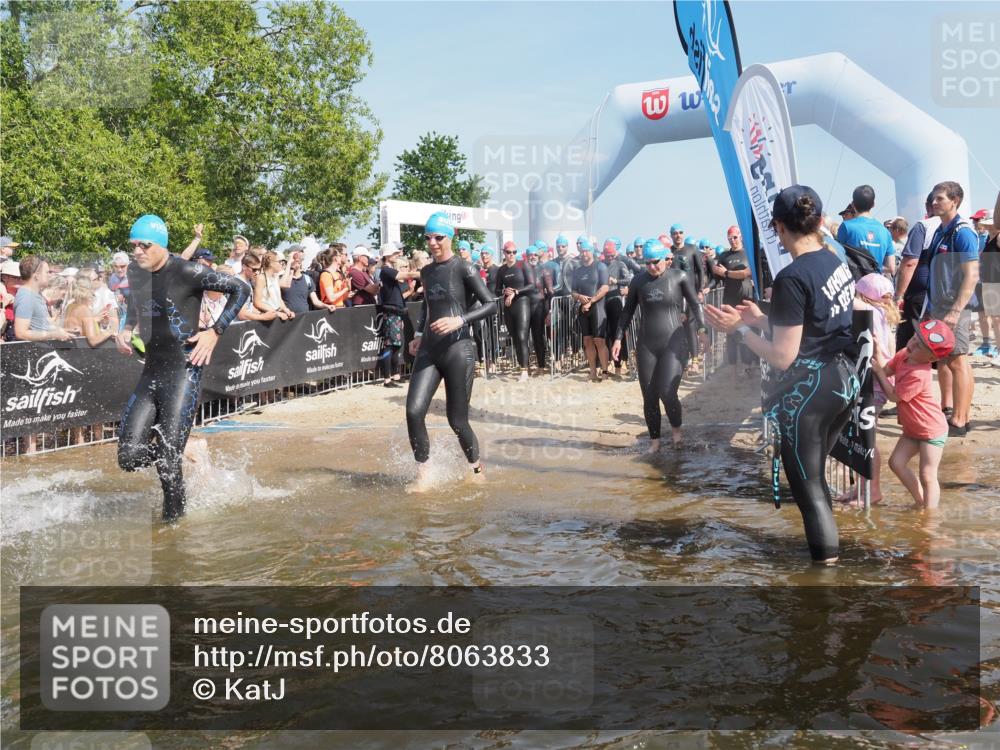 22.06.2025 - Viking Triathlon KatJ http://msf.ph/oto/8063833 22.06.2025 10:03:29 Schwimmen 25, 34, 42, 88, 89, 163, 179, 182, 221, 251, 324, 332, 454, 540, 556, 645 meine-sportfotos.de