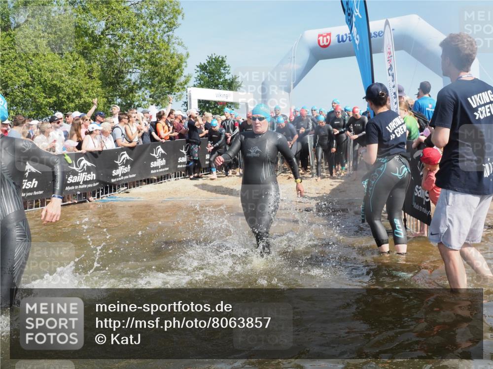 22.06.2025 - Viking Triathlon KatJ http://msf.ph/oto/8063857 22.06.2025 10:03:31 Schwimmen 25, 42, 58, 88, 179, 182, 221, 251, 324, 332, 434, 454, 556, 645, 659 meine-sportfotos.de