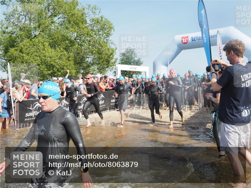 22.06.2025 - Viking Triathlon KatJ http://msf.ph/oto/8063879 22.06.2025 10:03:33 Schwimmen 25, 42, 58, 88, 179, 182, 221, 251, 324, 332, 434, 454, 556, 645, 659 meine-sportfotos.de