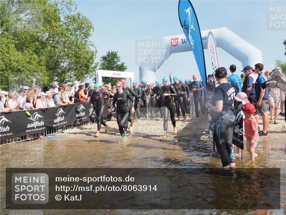 22.06.2025 - Viking Triathlon KatJ http://msf.ph/oto/8063914 22.06.2025 10:03:37 Schwimmen 42, 58, 62, 79, 148, 179, 182, 221, 434, 454, 556, 619, 635, 645, 659 meine-sportfotos.de