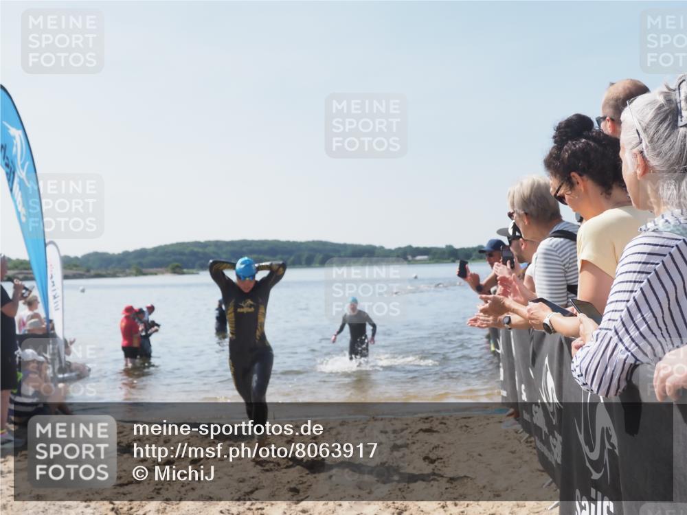 22.06.2025 - Viking Triathlon MichiJ http://msf.ph/oto/8063917 22.06.2025 10:26:21 Schwimmen 9, 526 meine-sportfotos.de