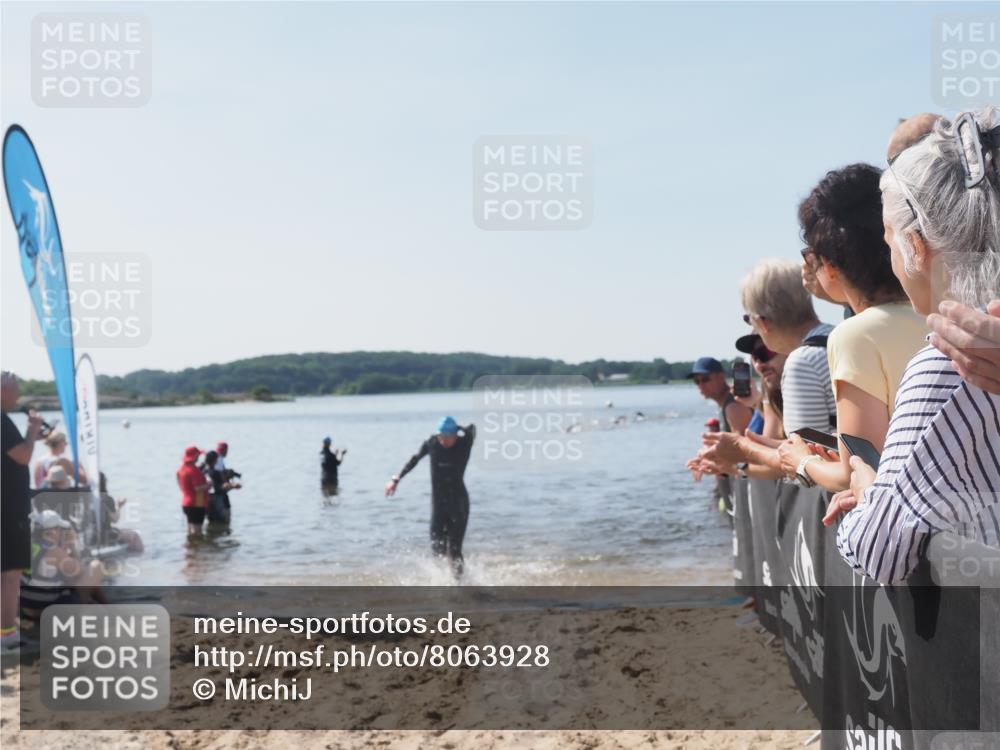 22.06.2025 - Viking Triathlon MichiJ http://msf.ph/oto/8063928 22.06.2025 10:26:23 Schwimmen 9, 526 meine-sportfotos.de
