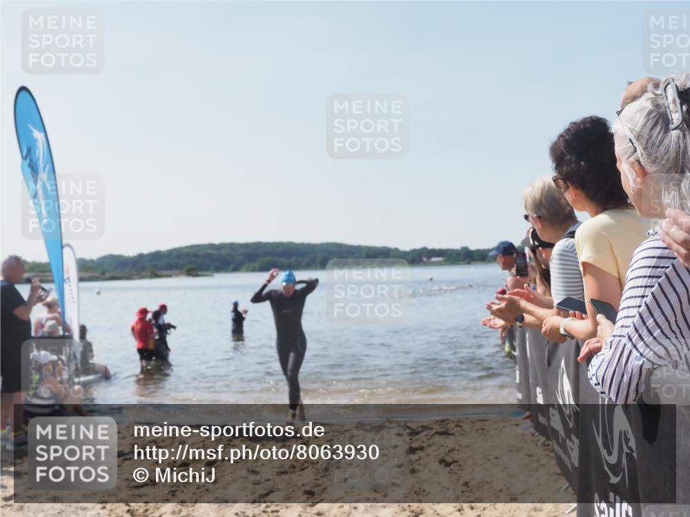 22.06.2025 - Viking Triathlon MichiJ http://msf.ph/oto/8063930 22.06.2025 10:26:23 Schwimmen 9, 526 meine-sportfotos.de