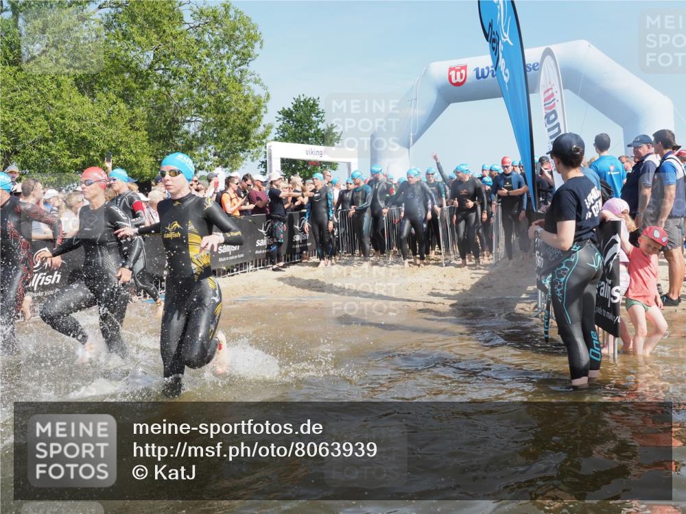 22.06.2025 - Viking Triathlon KatJ http://msf.ph/oto/8063939 22.06.2025 10:03:39 Schwimmen 58, 62, 79, 108, 148, 179, 182, 434, 454, 456, 619, 635, 645, 648, 659 meine-sportfotos.de