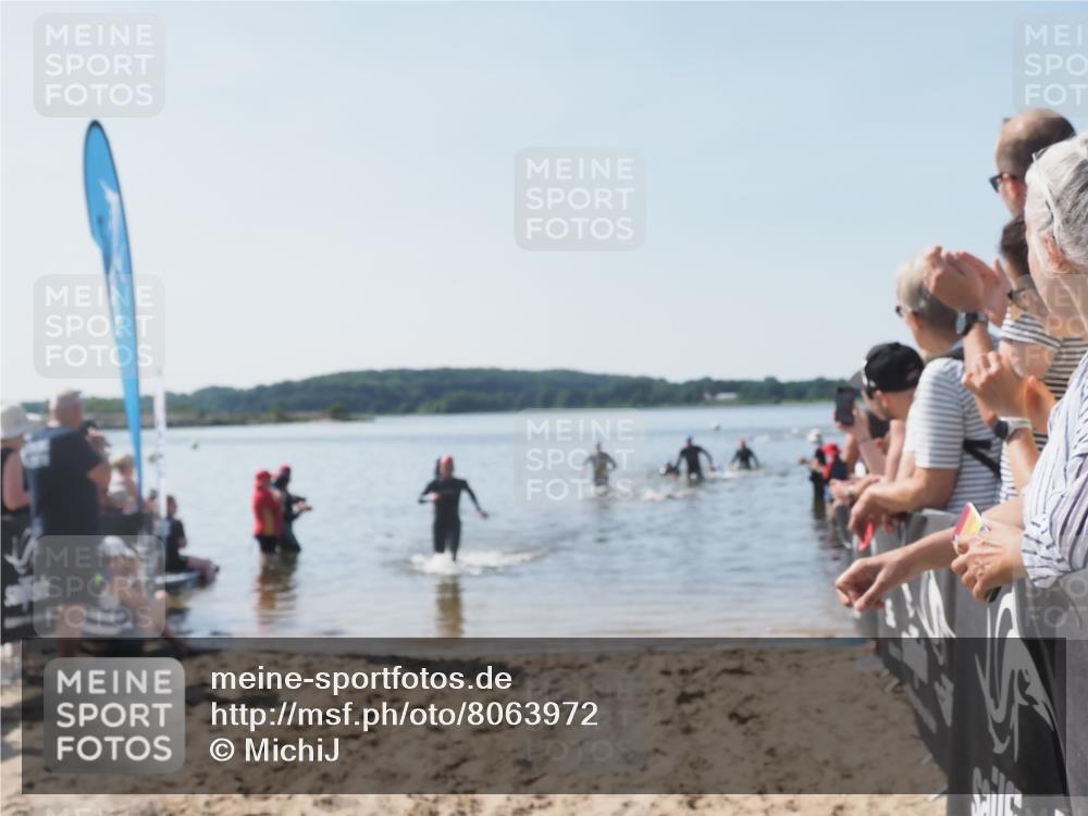 22.06.2025 - Viking Triathlon MichiJ http://msf.ph/oto/8063972 22.06.2025 10:26:53 Schwimmen 145, 288, 610, 623, 661 meine-sportfotos.de
