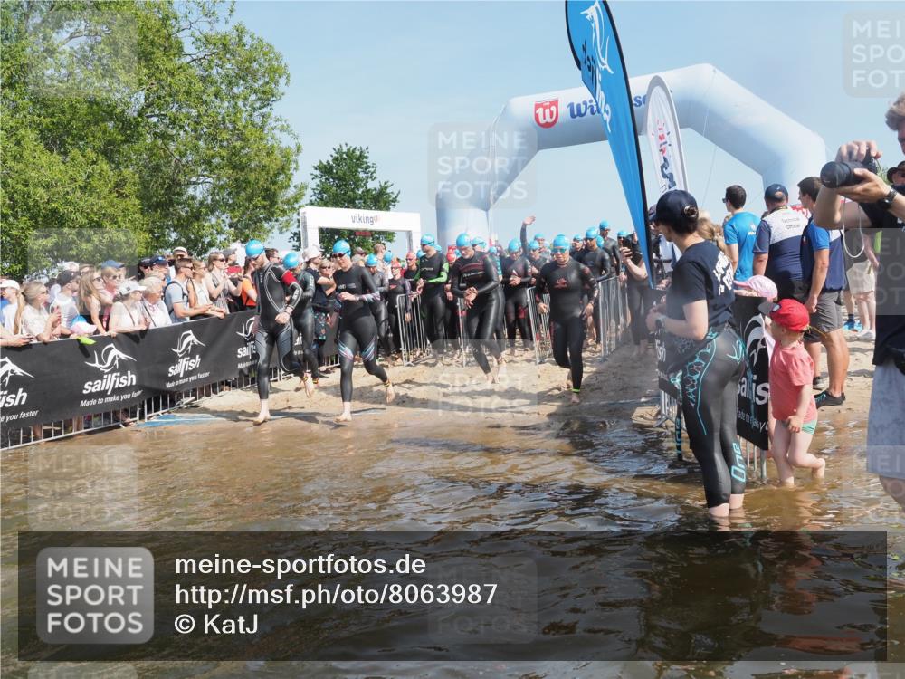 22.06.2025 - Viking Triathlon KatJ http://msf.ph/oto/8063987 22.06.2025 10:03:48 Schwimmen 26, 62, 77, 79, 108, 148, 157, 296, 396, 451, 456, 495, 619, 635, 648 meine-sportfotos.de