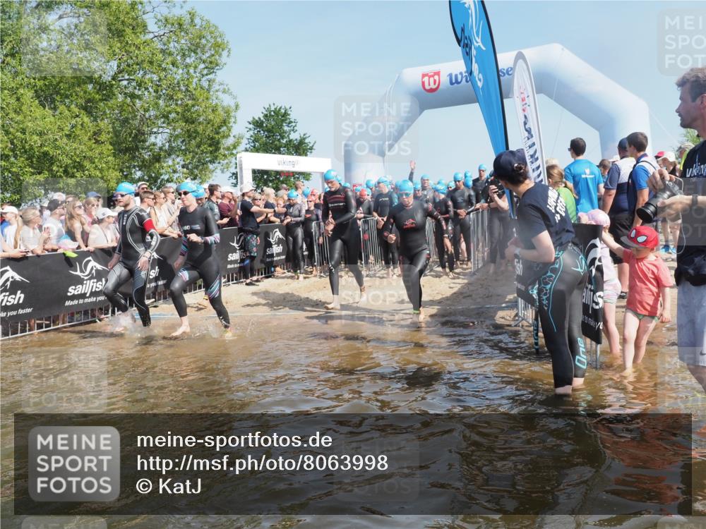 22.06.2025 - Viking Triathlon KatJ http://msf.ph/oto/8063998 22.06.2025 10:03:48 Schwimmen 26, 62, 77, 79, 108, 148, 157, 296, 396, 451, 456, 495, 619, 635, 648 meine-sportfotos.de