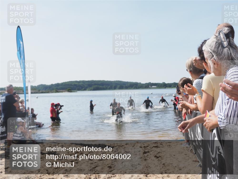 22.06.2025 - Viking Triathlon MichiJ http://msf.ph/oto/8064002 22.06.2025 10:27:00 Schwimmen 52, 81, 145, 288, 623, 661 meine-sportfotos.de