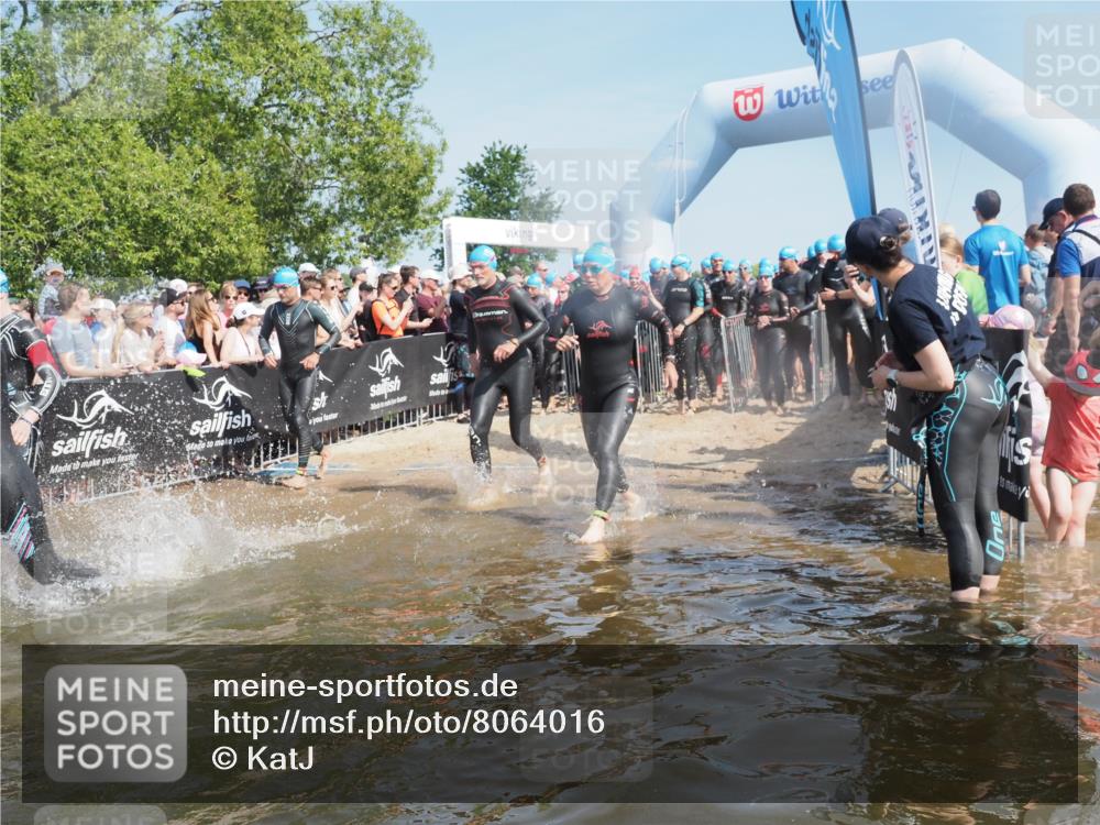 22.06.2025 - Viking Triathlon KatJ http://msf.ph/oto/8064016 22.06.2025 10:03:49 Schwimmen 26, 77, 108, 157, 296, 383, 396, 451, 456, 495, 648 meine-sportfotos.de