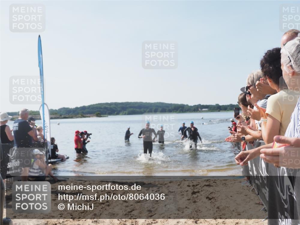22.06.2025 - Viking Triathlon MichiJ http://msf.ph/oto/8064036 22.06.2025 10:27:04 Schwimmen 52, 81, 145, 288, 623, 661 meine-sportfotos.de