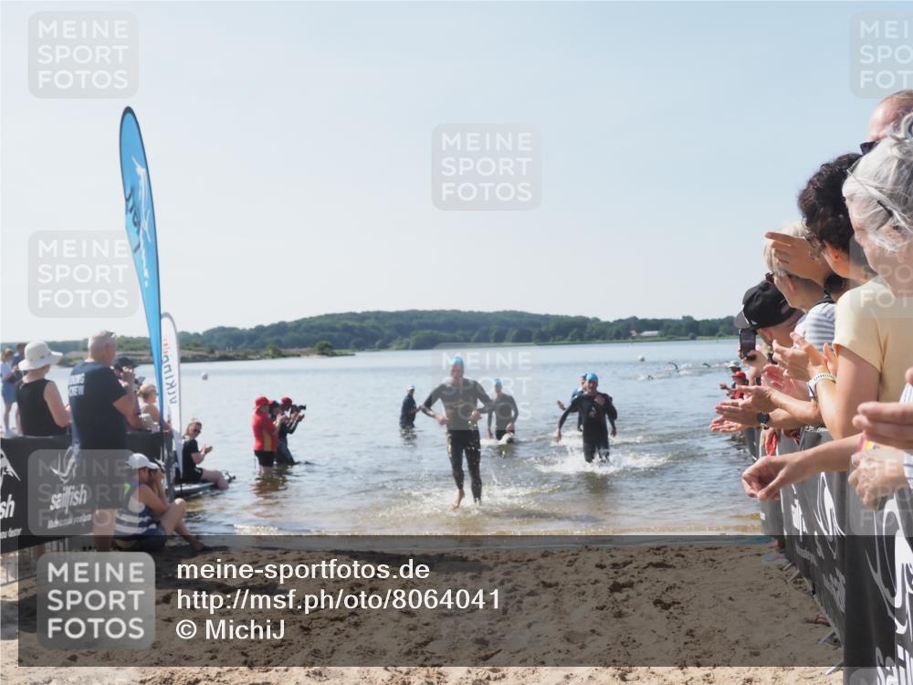 22.06.2025 - Viking Triathlon MichiJ http://msf.ph/oto/8064041 22.06.2025 10:27:05 Schwimmen 52, 81, 145, 288, 623, 661 meine-sportfotos.de