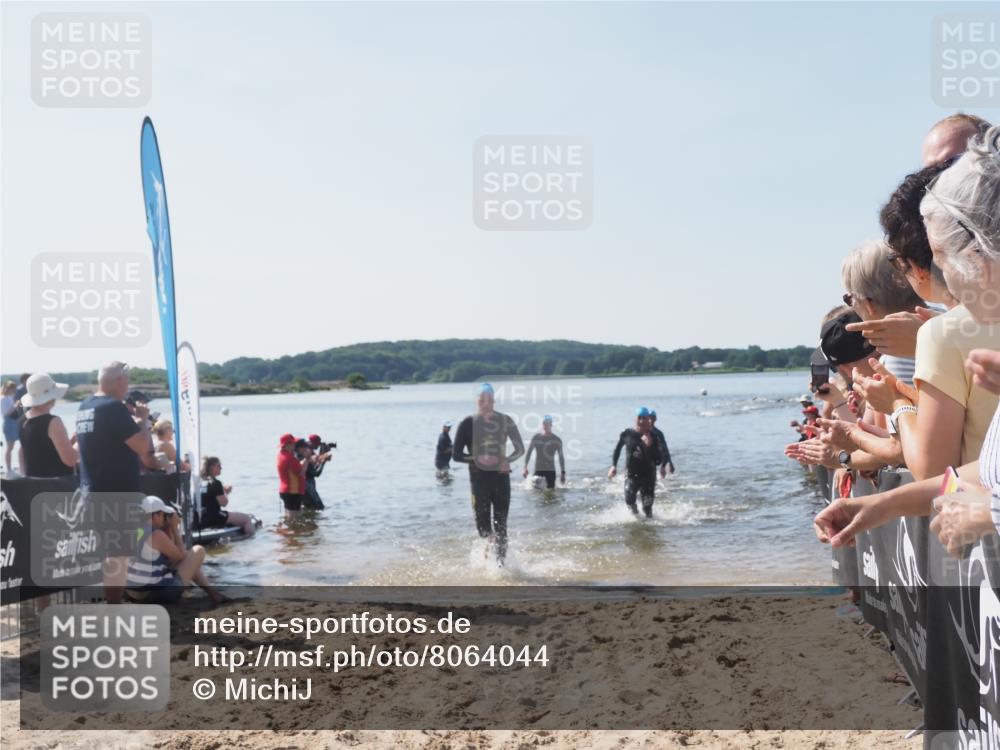 22.06.2025 - Viking Triathlon MichiJ http://msf.ph/oto/8064044 22.06.2025 10:27:06 Schwimmen 52, 81, 145, 288, 623, 661 meine-sportfotos.de